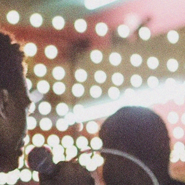  let's pretend we're numb 专辑封面