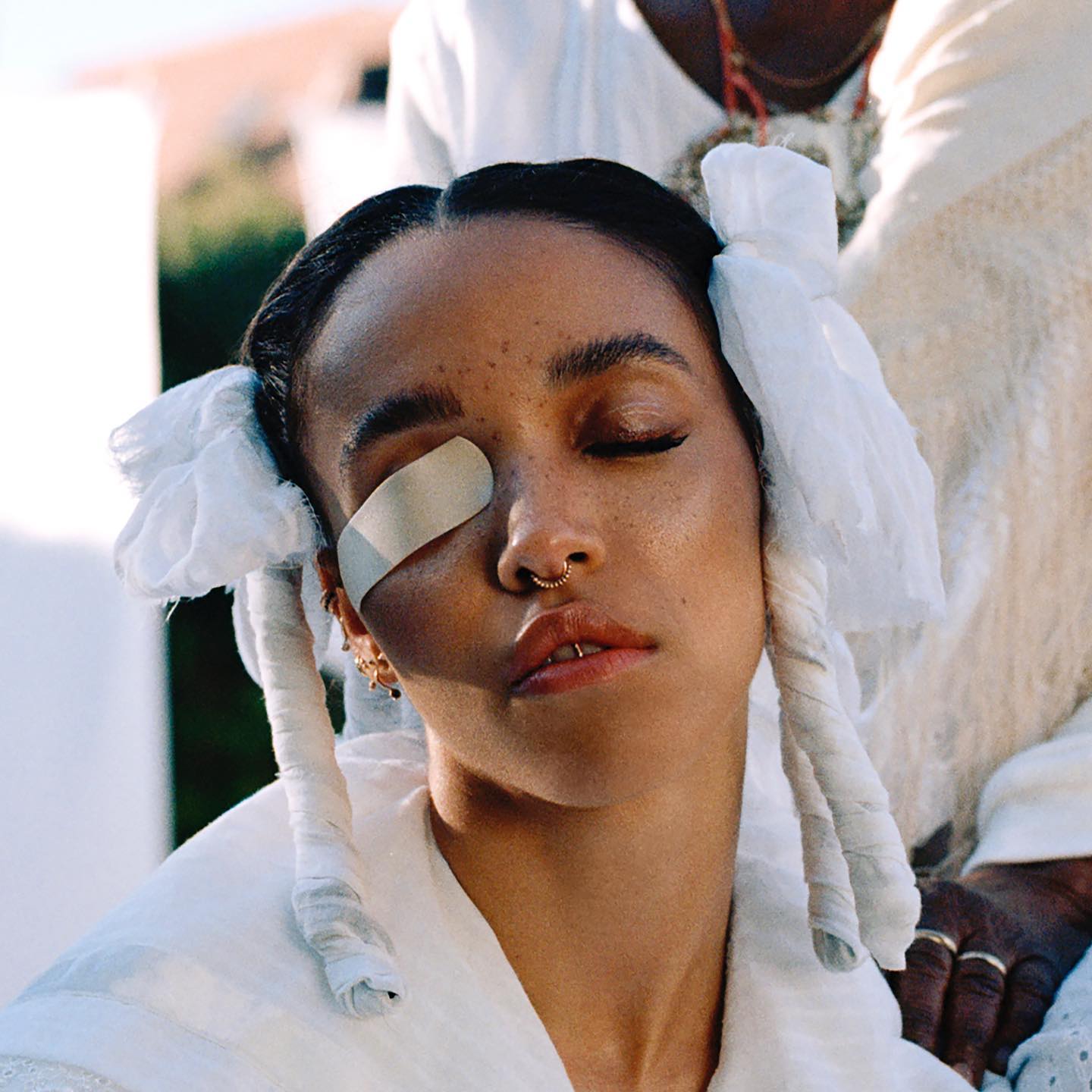 FKA twigs 头像